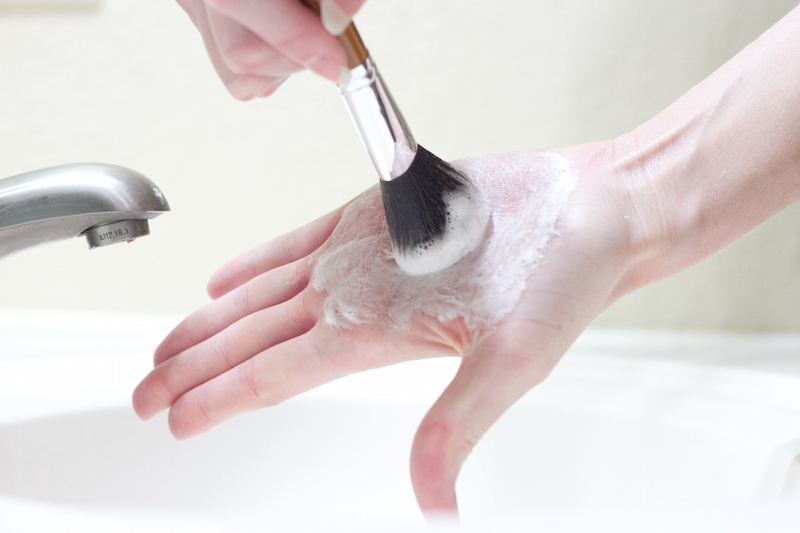 cleaning makeup brushes at home